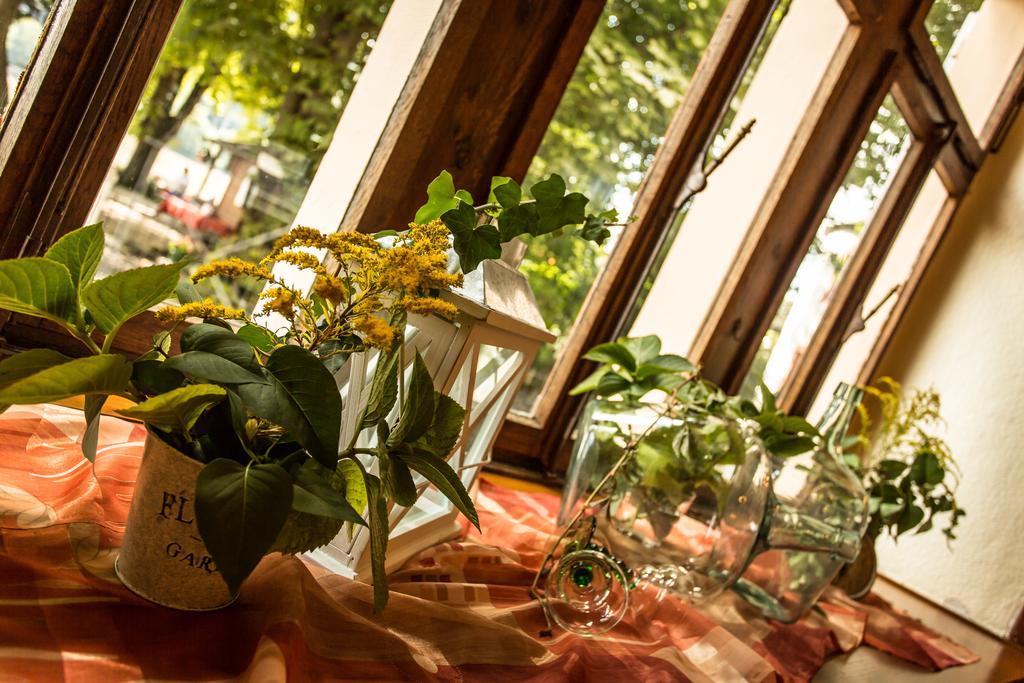 Hotel Leyscher Hof Leutesdorf Экстерьер фото